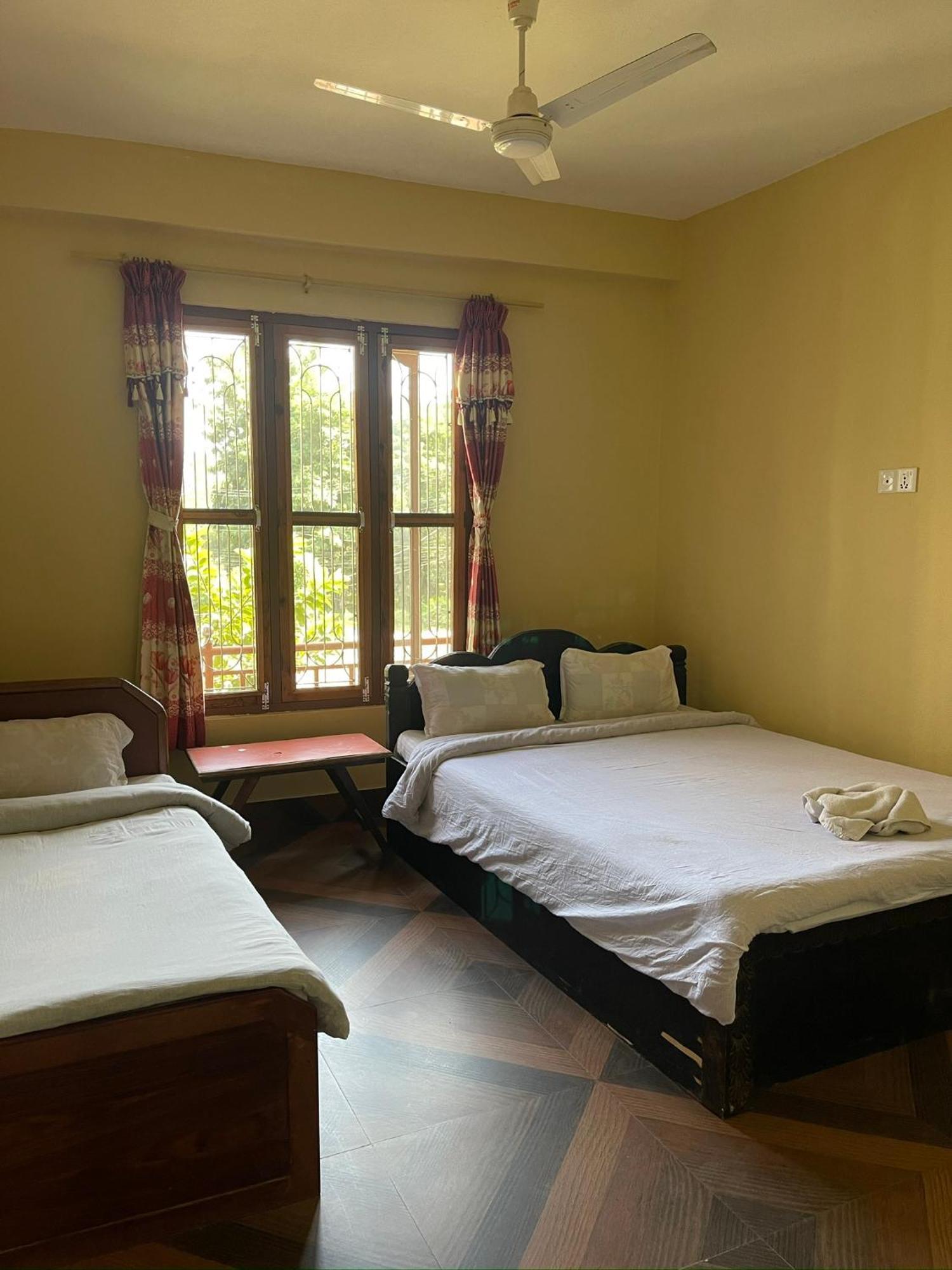 Tara Guesthouse - Sauraha,Chitwan Exterior foto